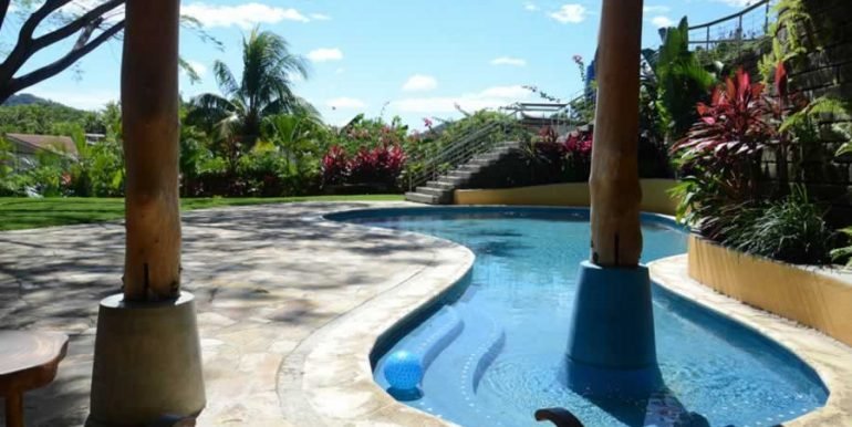 talanguera_townhomes_grotto_pool_west2
