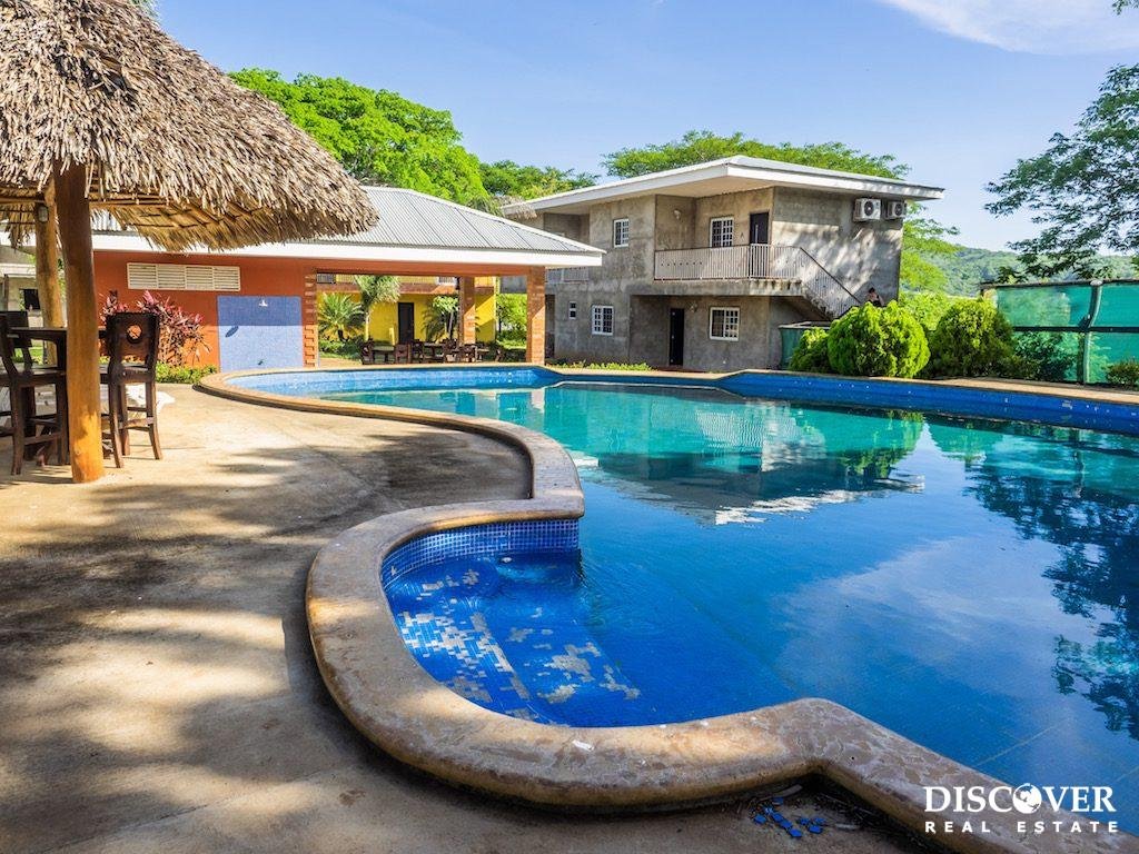 Las Escadas Townhouse Style Condo