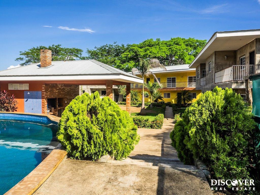 Las Escadas Townhouse