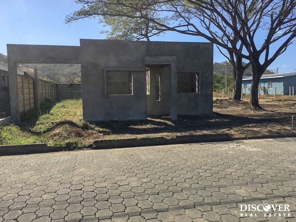 Las Delicias Partially Built House