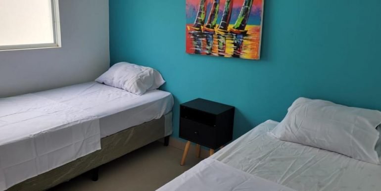 1027b595-4988-448f-a043-87d52f273b19