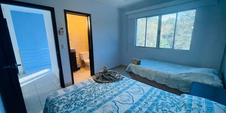 17239320-2b5b-45d8-8d05-e1d149b2d7cd