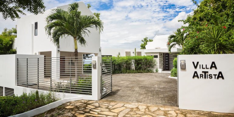 Luxury Home Villa_Artista_Enty_Driveway_CC_REV