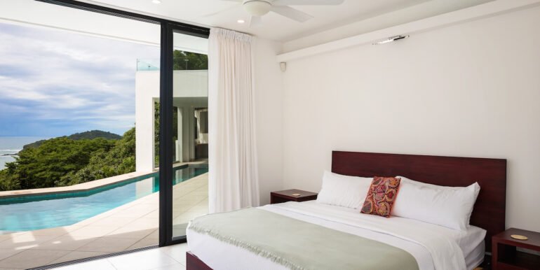 Luxury Home Villa_Artista_Guest_Bed_1_CC_REV