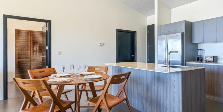 Upscale-Ocean-View-Condo-05