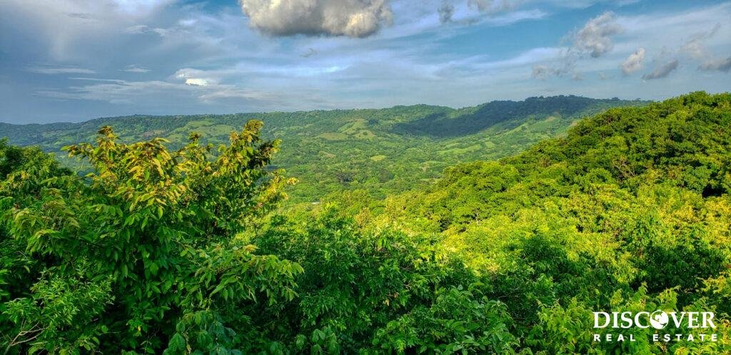 75 Acres of Mountain Forest in San Juan del Sur