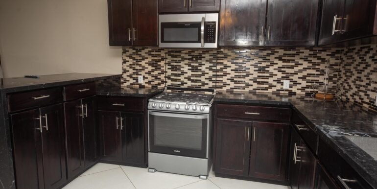 Casa-Angel-kitchen-1-Horizonte-Nica-scaled