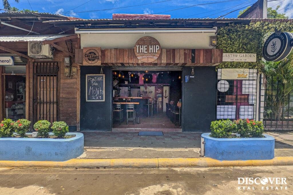 Own a Well-Established Canadian Themed Bar in San Juan del Sur