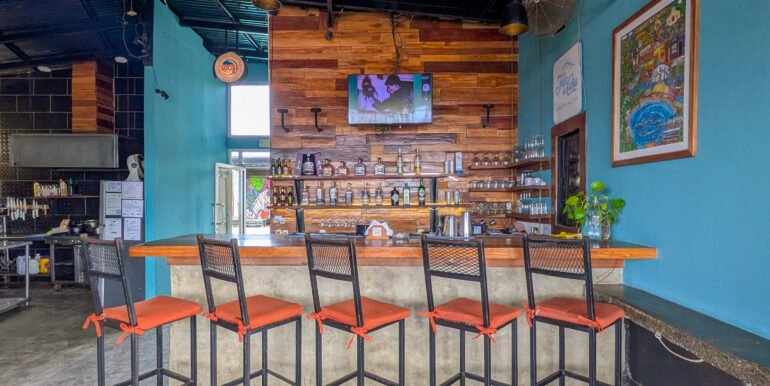 PXL_20250203_181250684