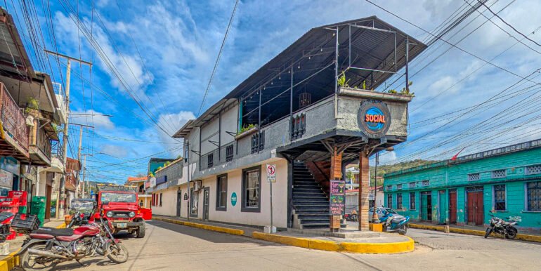 PXL_20250203_184622277