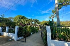 Casa Alan - Just Minutes from Remanso Beach