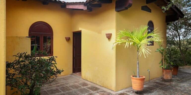 Casa_El_Arbol_de_Limon_Guest_House_Exterior_Front_CC