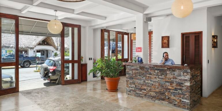 Hotel_ALCAZAR_Lobby_Area_Angle_5_CC