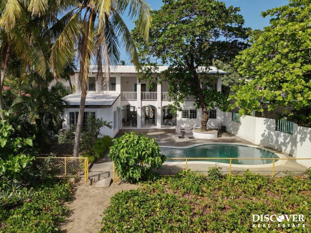 Spacious Sunlit Beachfront Home in San Juan Del Sur