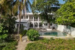 Spacious Sunlit Beachfront Home in San Juan Del Sur