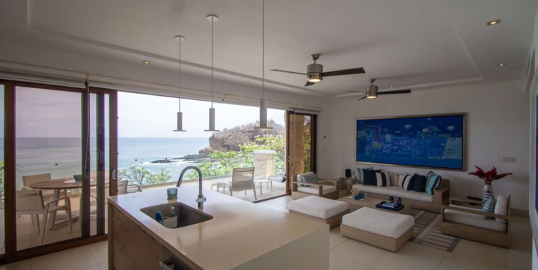 4B718FA9-5E8A-43CC-AC43-52A254084655_8