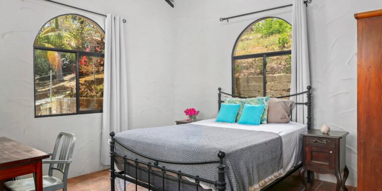 Casa_Guyuacan_Round_II_Casita_Bedroom_CC