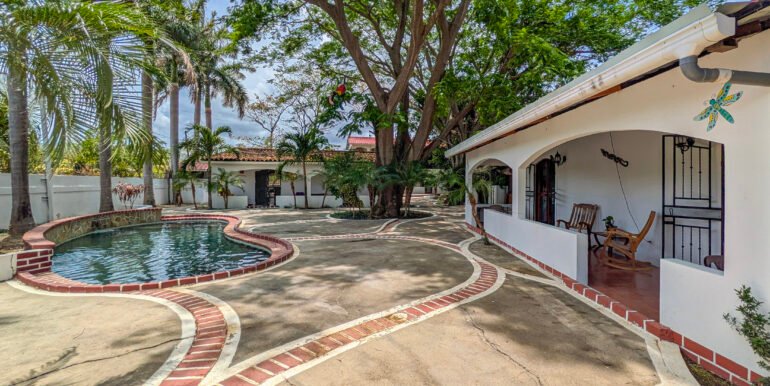 1-PXL_20250516_165648406