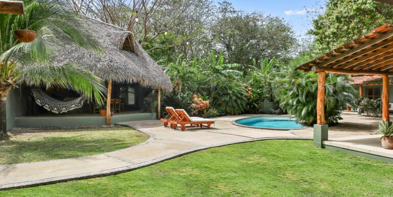 Hidden_Palms_Exterior_Pool_Area_1_CC