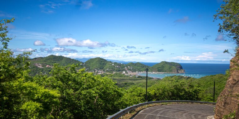 Bungalow -The Agency Nic 13