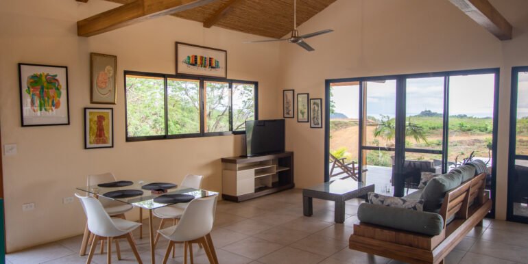 Bungalow -The Agency Nic 30