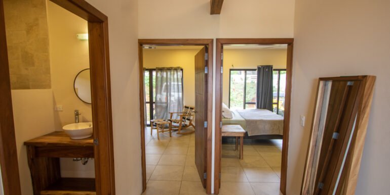 Bungalow -The Agency Nic 31