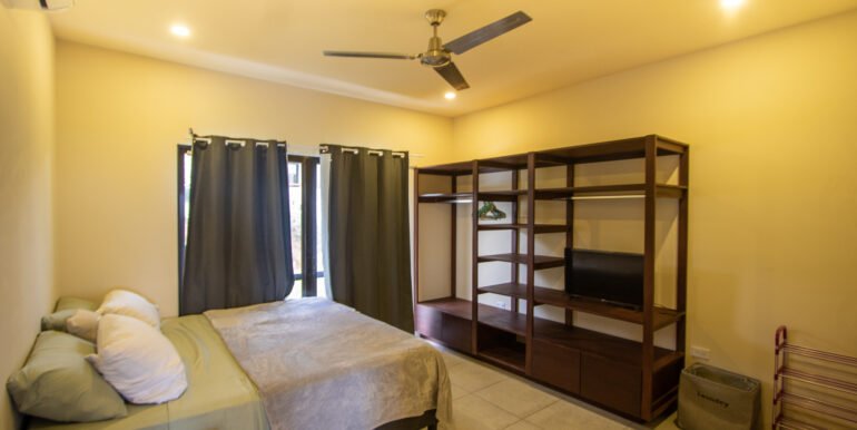 Bungalow -The Agency Nic 34