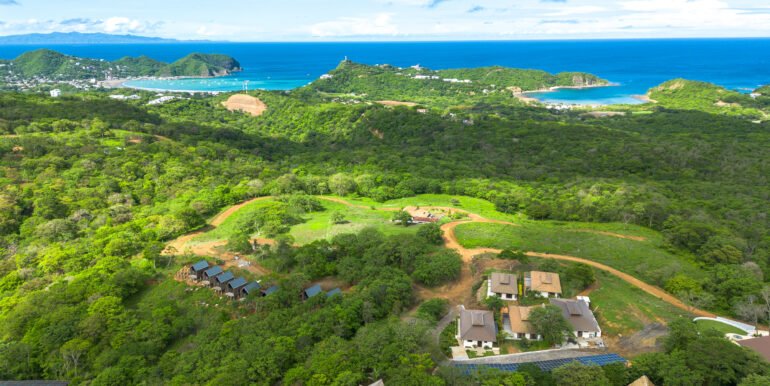 Bungalow -The Agency Nic 4