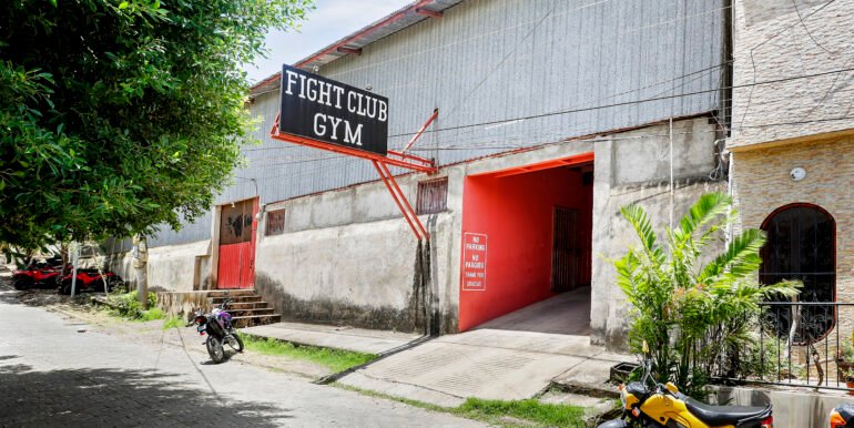 Fight_Club_Gym_Exterior_Front_CC