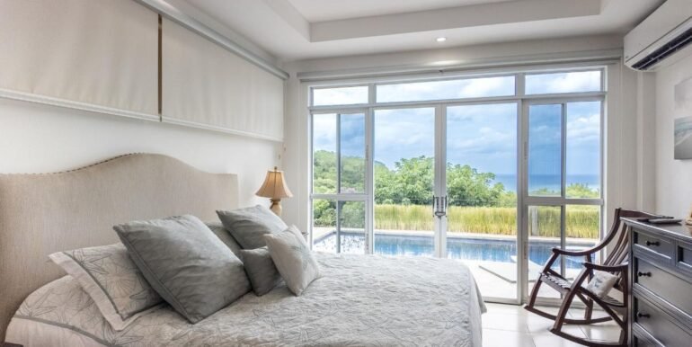 EC9991A4-666A-461B-BC99-468EC4A01104_10