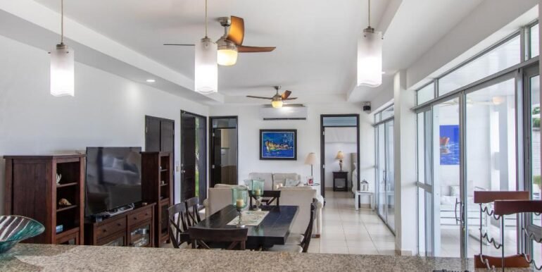 EC9991A4-666A-461B-BC99-468EC4A01104_9