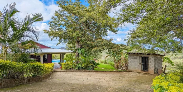 Solar-Home-With-Pool-Casita-Views-02