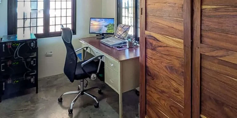 Solar-Home-With-Pool-Casita-Views-23