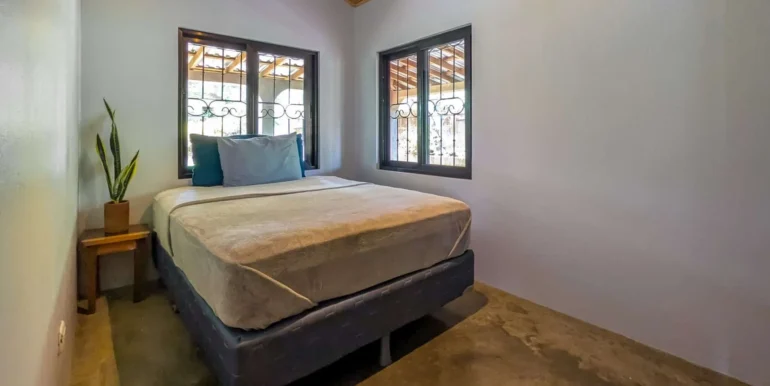 Solar-Home-With-Pool-Casita-Views-27