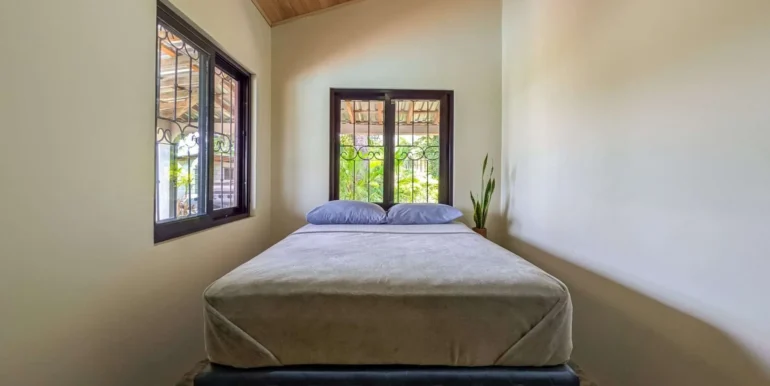 Solar-Home-With-Pool-Casita-Views-28