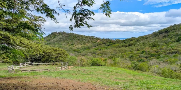 Solar-Home-With-Pool-Casita-Views-32
