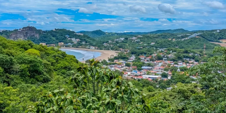 Stylish-Home-San-Juan-del-Sur-with-Pool-and-Ocean-View-23