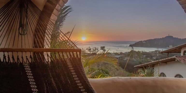 2AF2F877-E5C5-4DE0-ADA6-8A2D976BC652_1