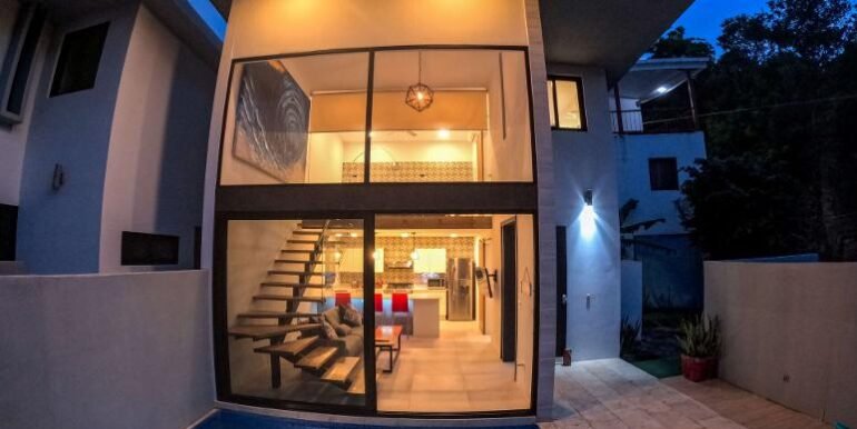 D54E5C36-186F-4ACF-94FB-427911DC5803_9