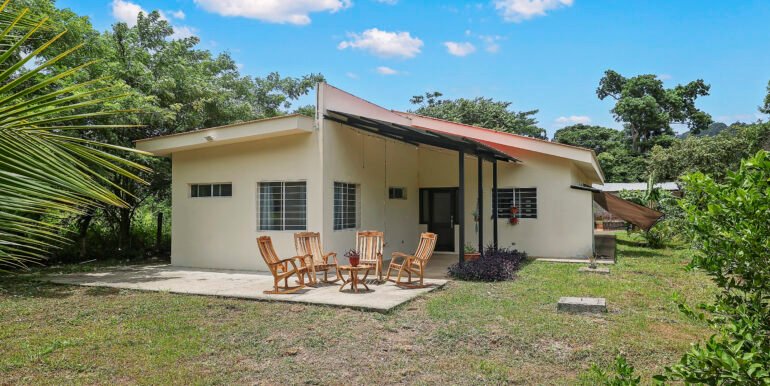 Casa_Sarah_Exterior_Back_Angle_3_CC