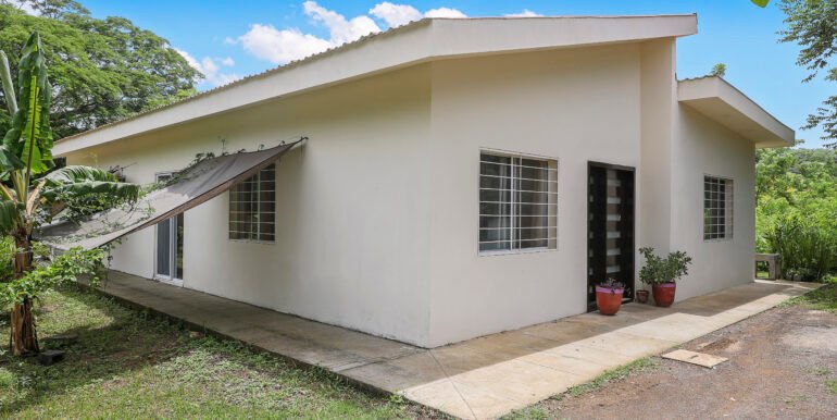 Casa_Sarah_Exterior_Front_CC