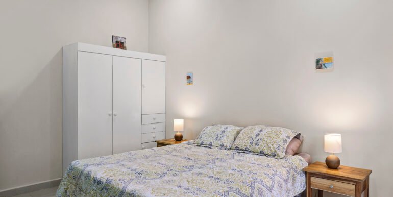 Casa_Sarah_Guest_Bedroom_Angle_2_CC