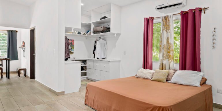 Casa_Sarah_Master_Bedroom_Angle_1_CC