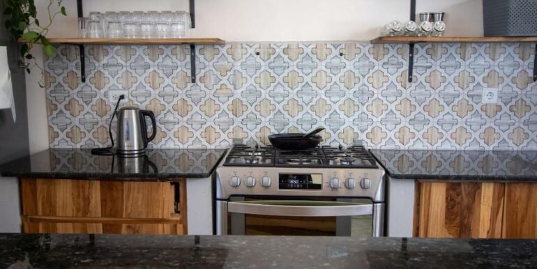 CEE65DFE-2A07-4DA4-B90D-FECD5EC2B5C2_10