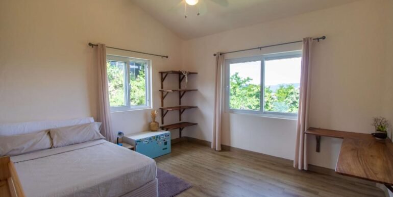 CEE65DFE-2A07-4DA4-B90D-FECD5EC2B5C2_16