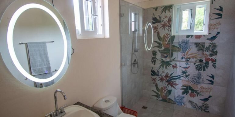 CEE65DFE-2A07-4DA4-B90D-FECD5EC2B5C2_20