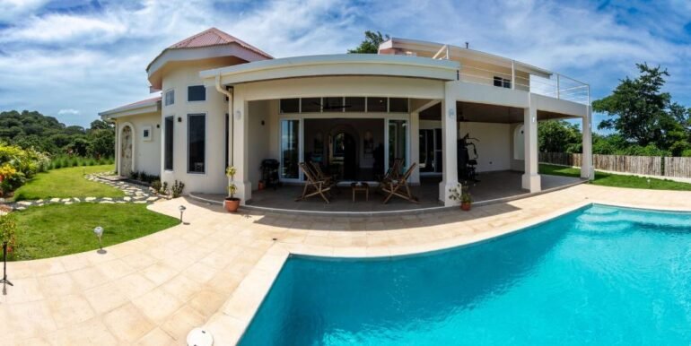 CEE65DFE-2A07-4DA4-B90D-FECD5EC2B5C2_3