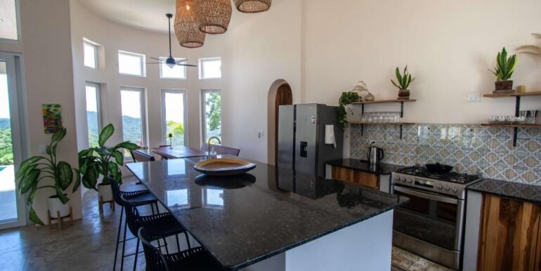 CEE65DFE-2A07-4DA4-B90D-FECD5EC2B5C2_9