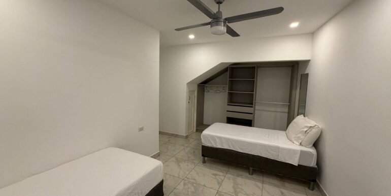 18 Triplex 1 three bed nook 2.125 beds