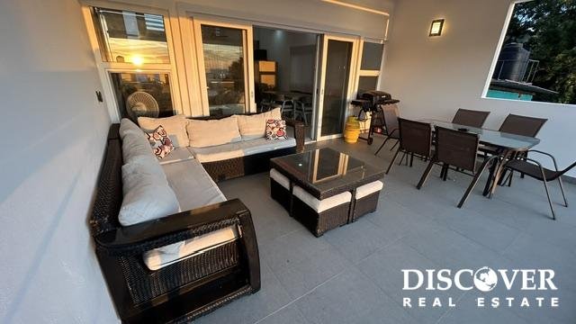 3 Triplex 1 patio look E sunset